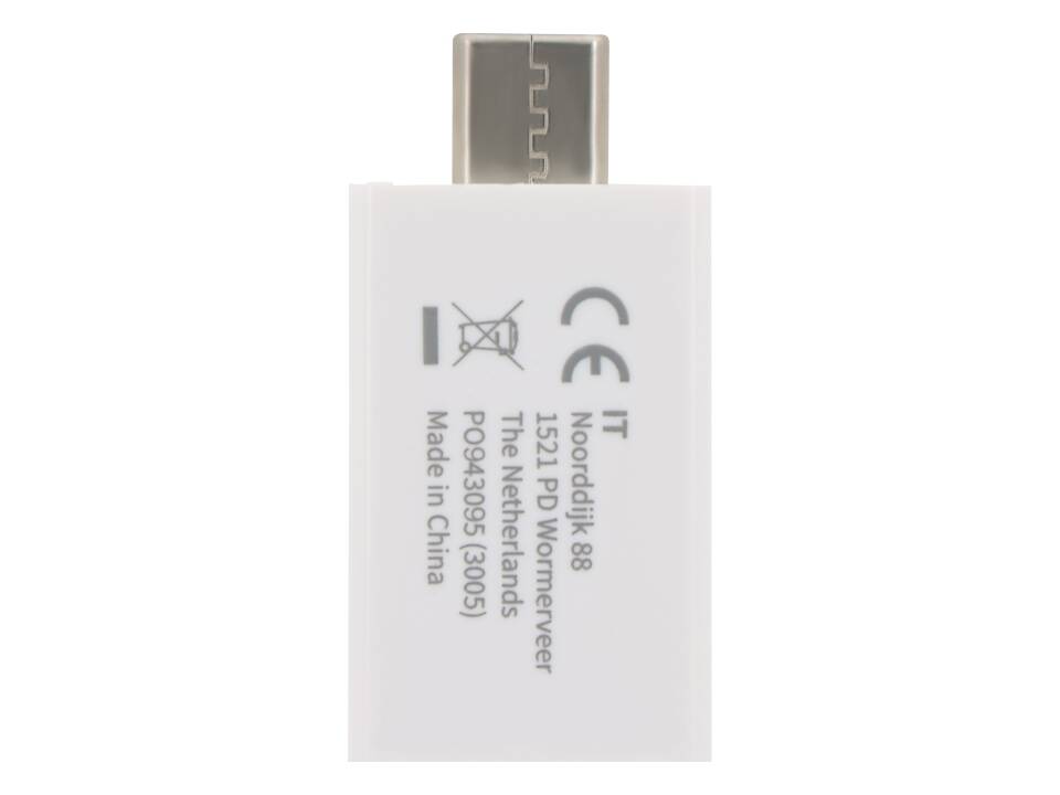 3005 | USB-C to USB-A adapter 2