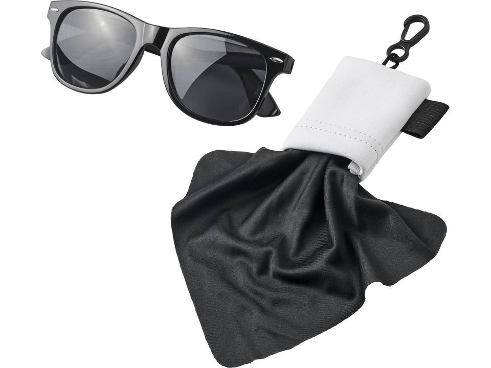 Clear microfiber cleaning cloth in pouch 4