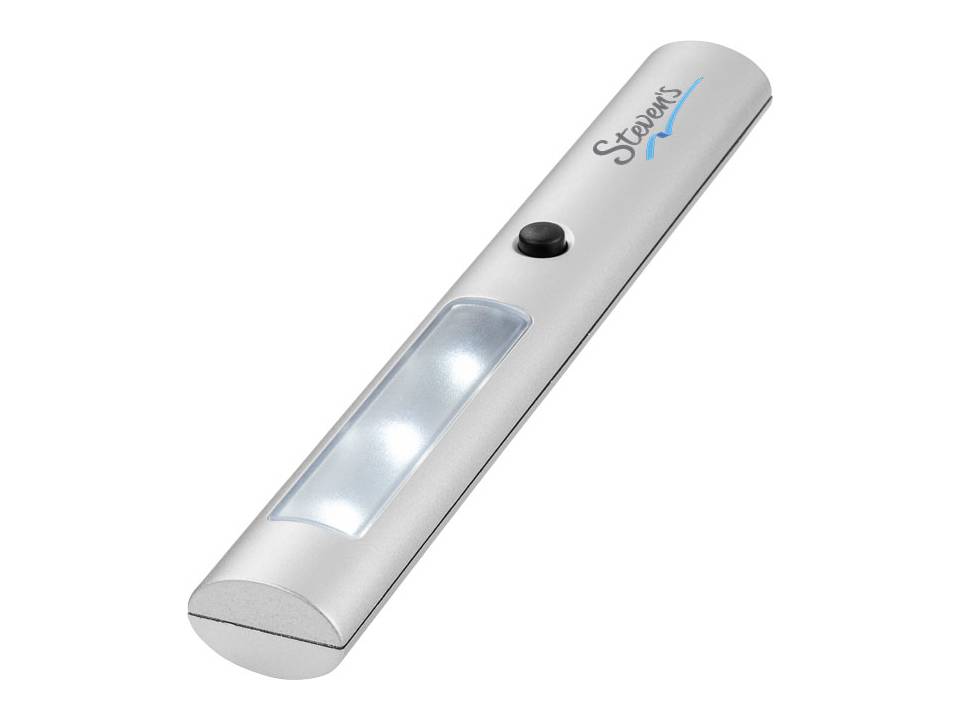 Magnet flashlight 4