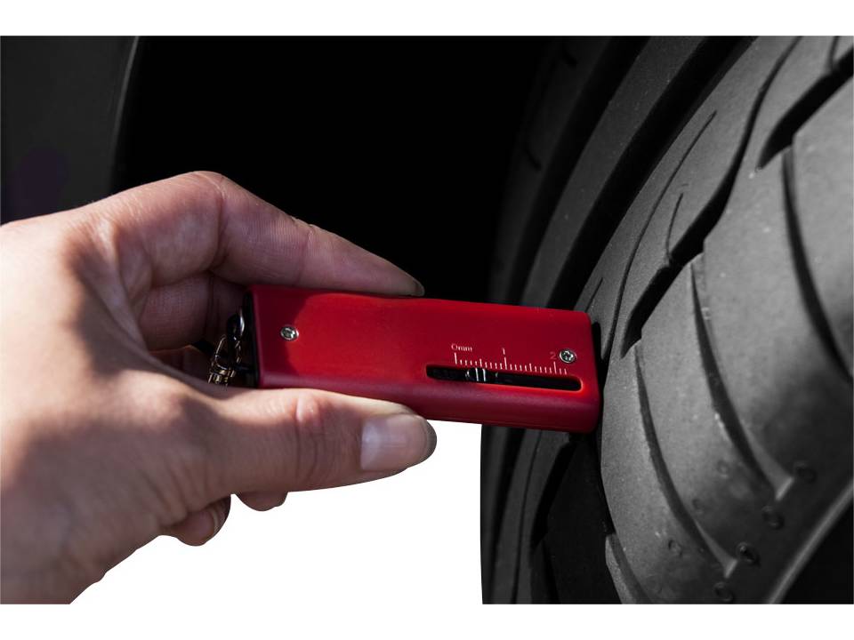 Chicane tyre tread measurer and key light 17
