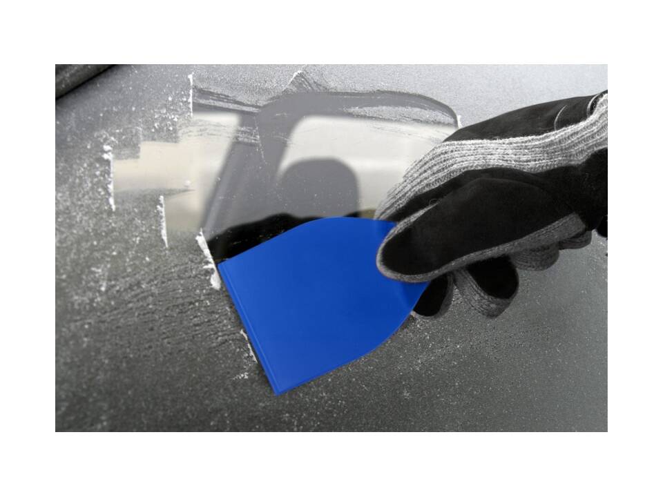 Chilly 2.0 large ice scraper made from recycled plastic 10