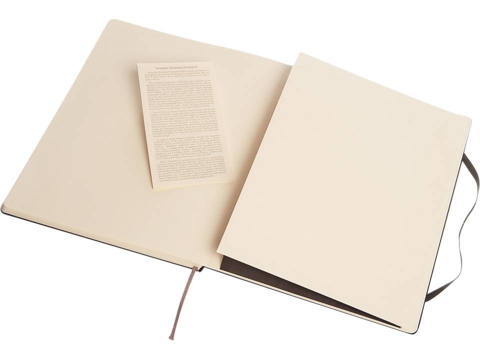 Classic XL hard cover notebook - dotted 3