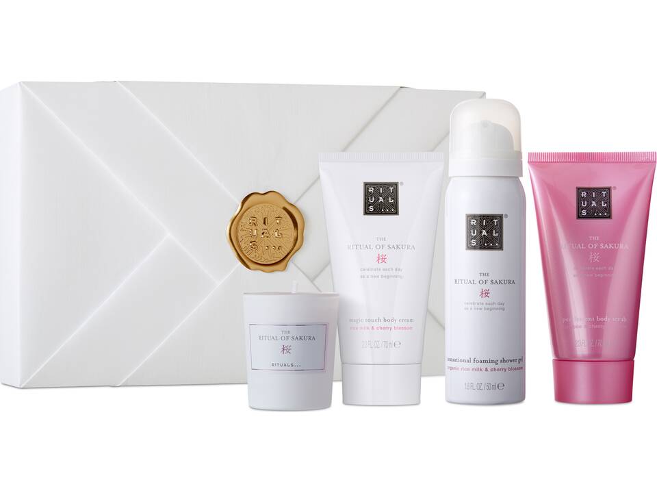 1114192_TheRitualofSakuraSmallGiftSet2022_PROBOX