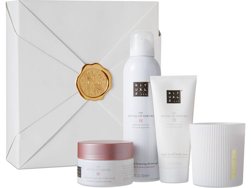 1114200_TheRitualofSakuraMediumGiftSet2022_PROBOX