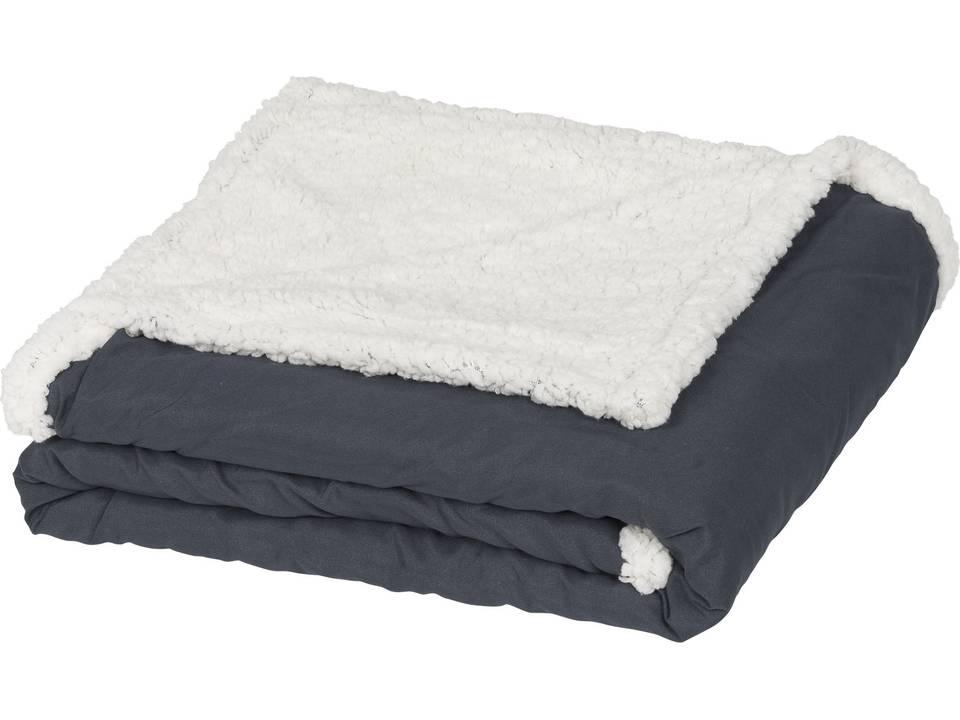 Far sherpa plaid blanket 10