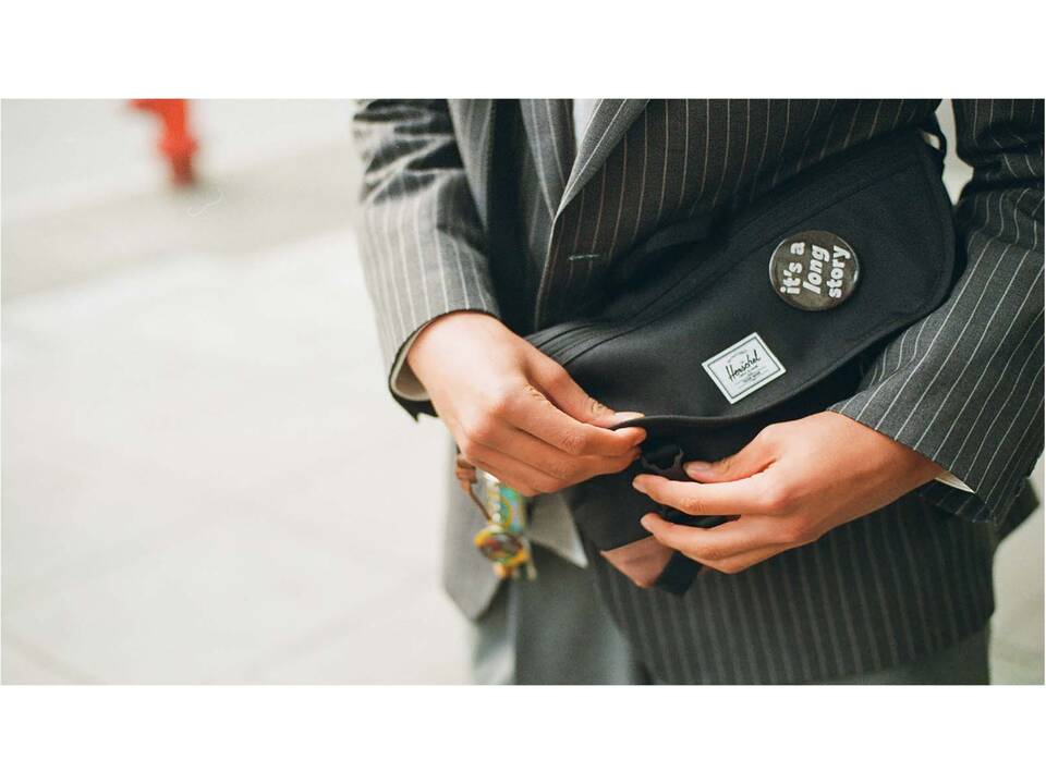 Herschel Cove recycled messenger bag 22.5L 4