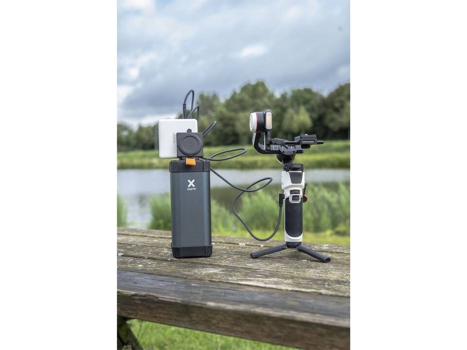 Xtorm XR210 Xtreme 25.600 mAh portable power bank with 100W power socket 8