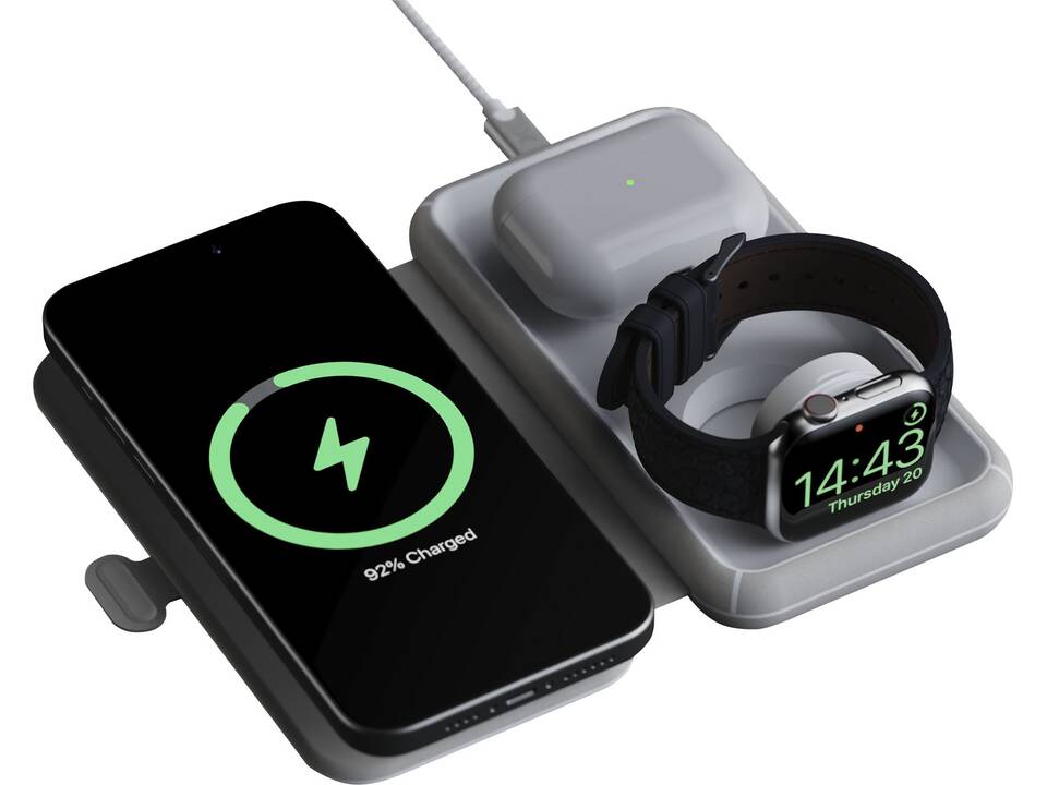 Xtorm XWF31 15W foldable 3-in-1 wireless travel charger 6