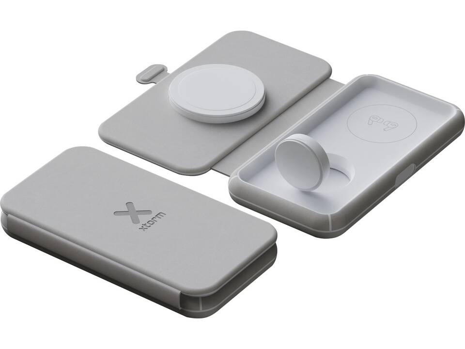 Xtorm XWF31 15W foldable 3-in-1 wireless travel charger 7