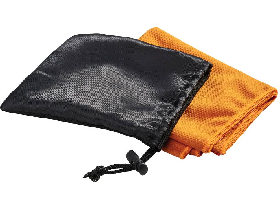 Peter cooling towel in mesh pouch 13