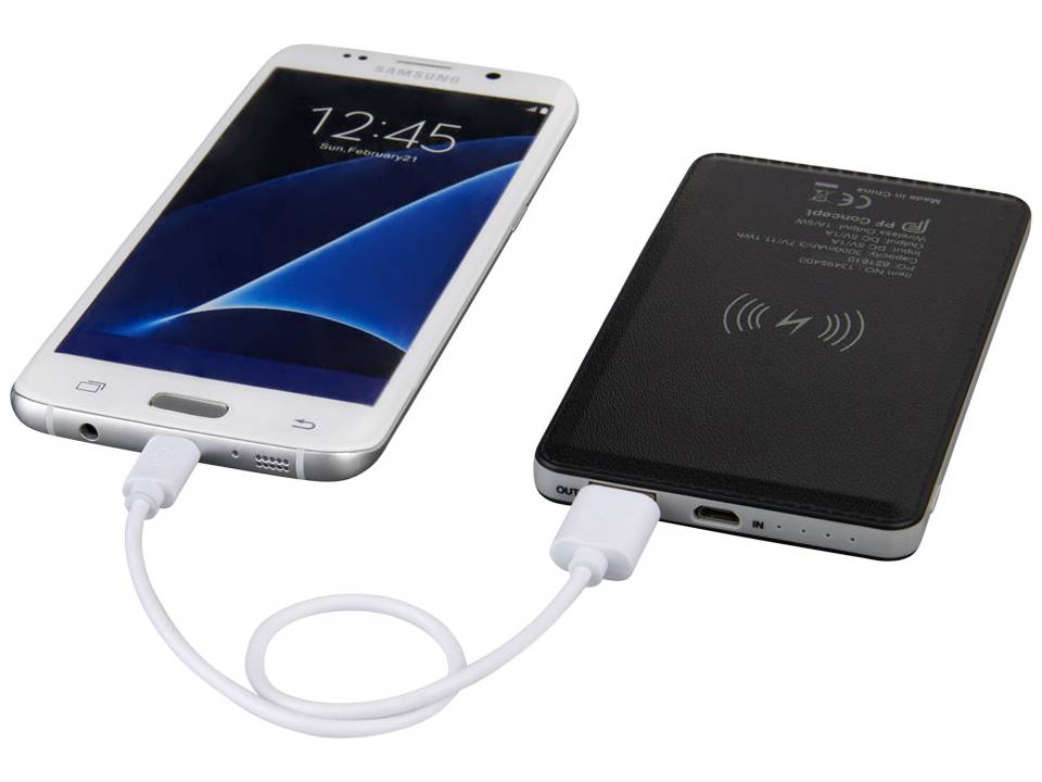 Phase 3,000 mAh wireless power bank 7