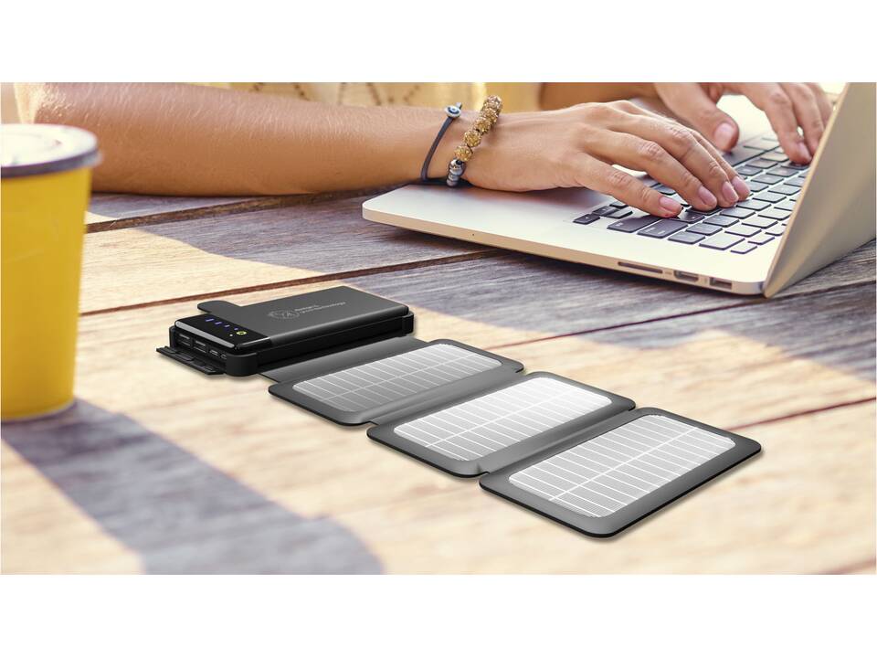 SCX.design P31 8000 mAh solar wireless charging power bank 5