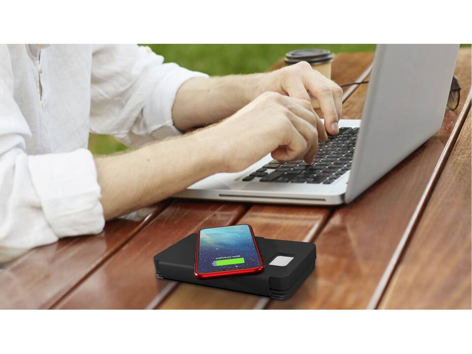 SCX.design P31 8000 mAh solar wireless charging power bank 6