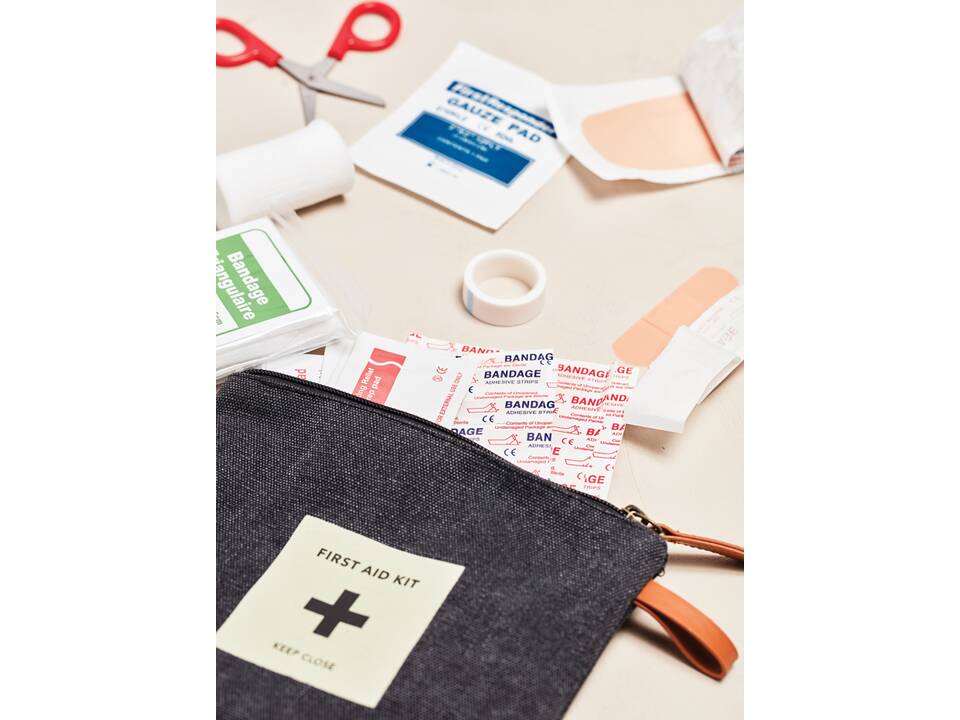 VINGA Asado First Aid Kit 4