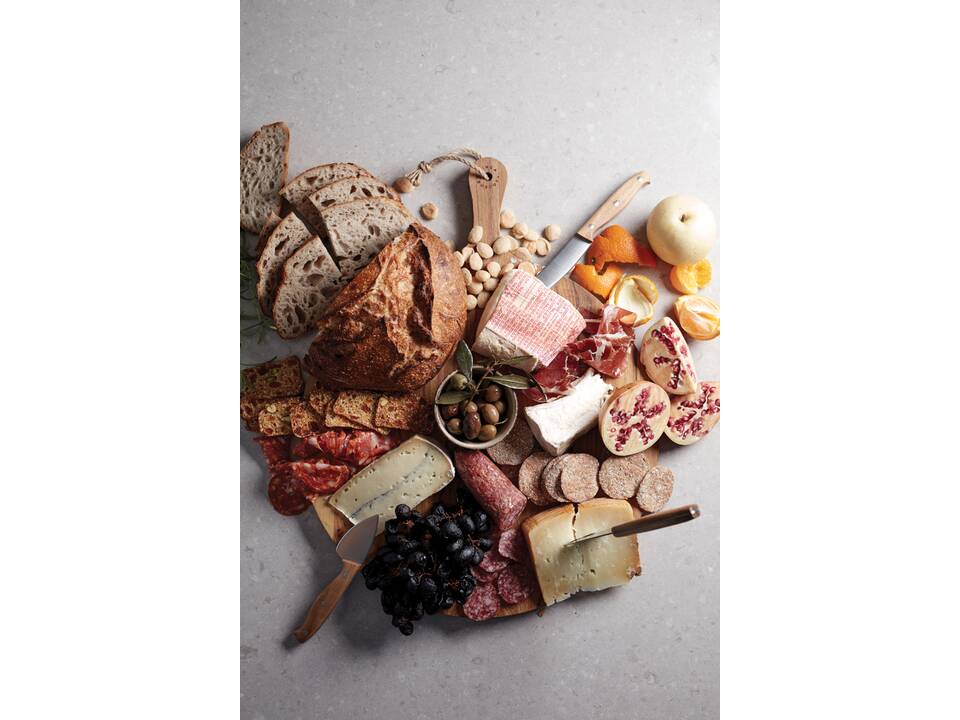 VINGA Buscot Round Serving Board 6