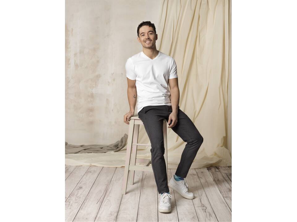 Elevate V-neck T-shirt 18