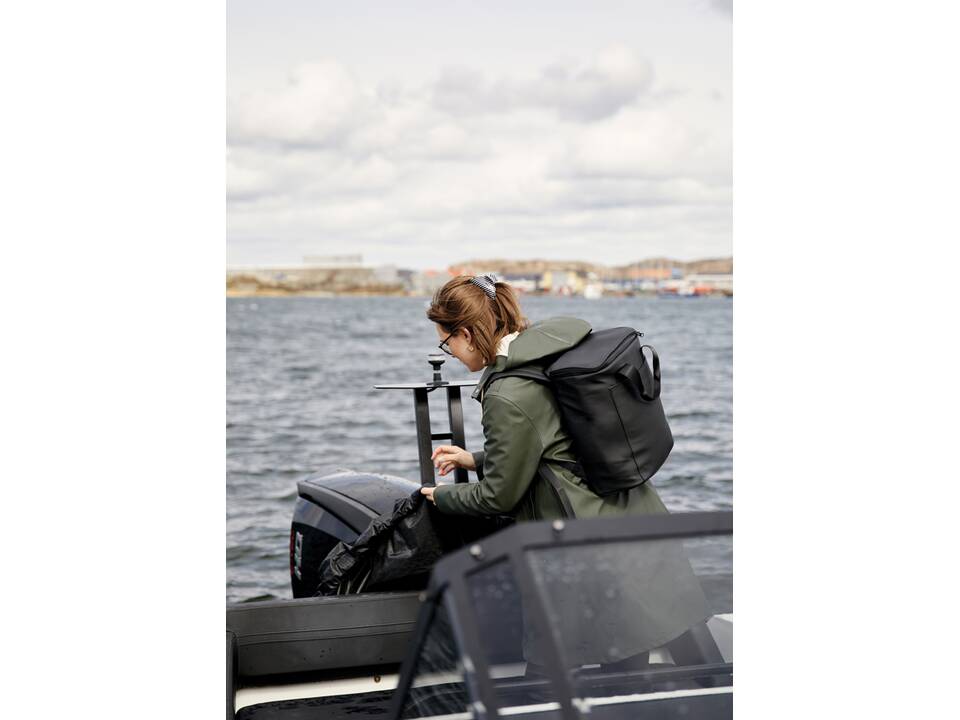 VINGA Baltimore trail cooler backpack 12