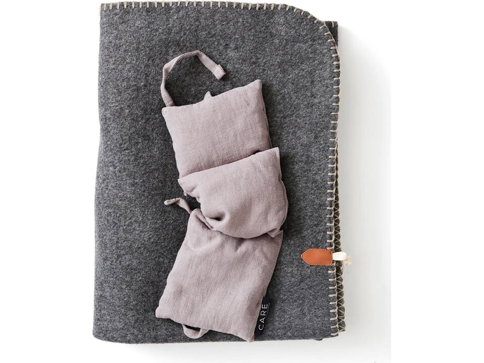 VINGA Totos wheat pillow 4