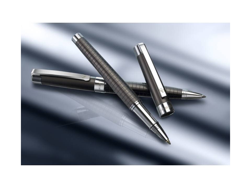 Charles Dickens pen set 3