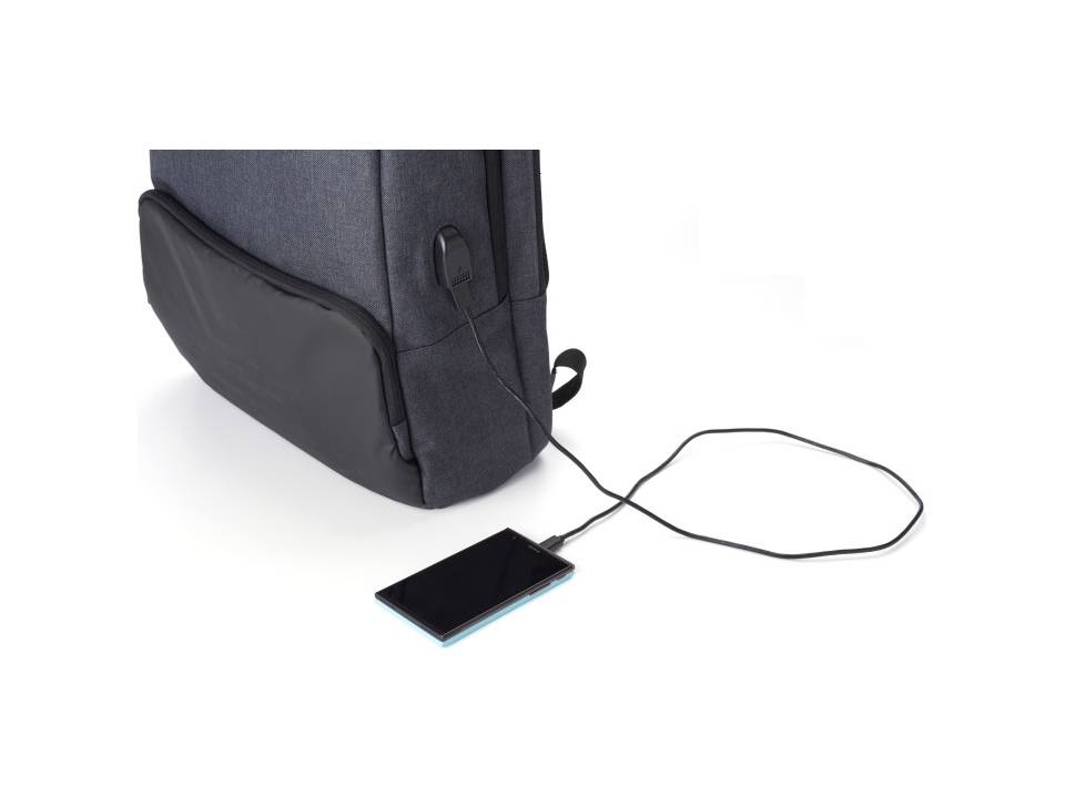 Backpack with anti-theft back pocket 5