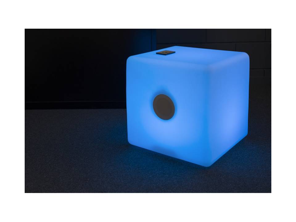 LED cube with double speaker 3