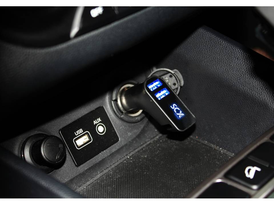 Car tracker and car charger with lighting logo 6