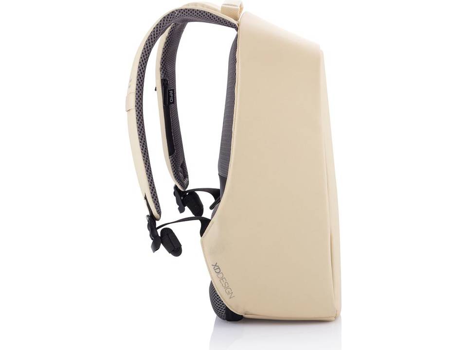 Bobby Hero Spring, Anti-theft backpack 3