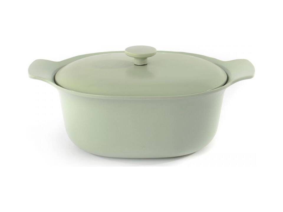 Oval covered casserole cast iron 8