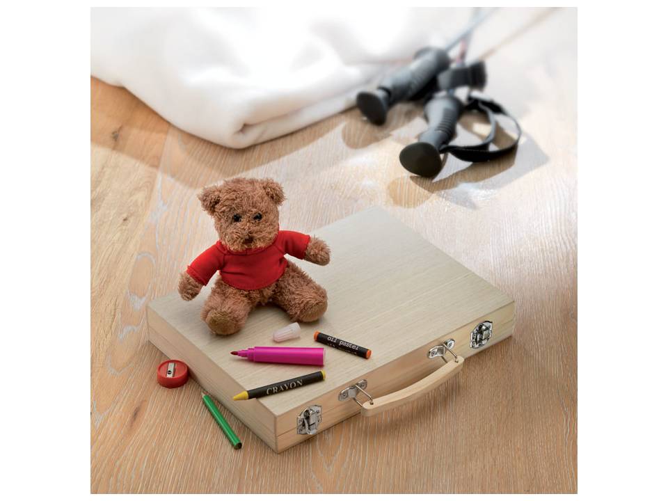 Artist's set in wooden box 2