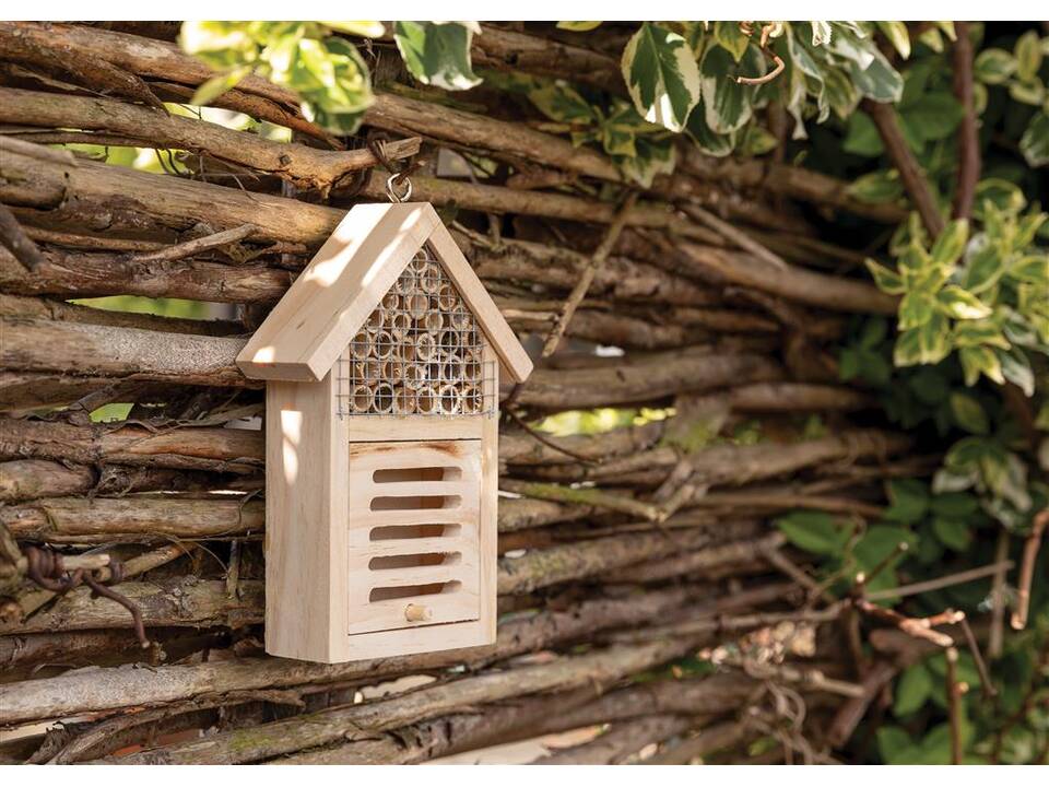 Small insect hotel 7