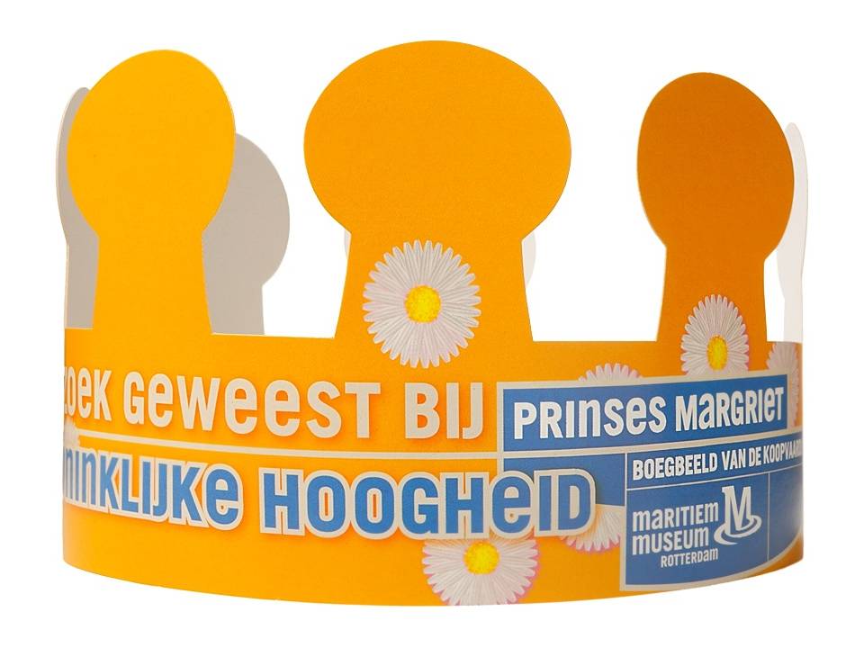 Crowns made from cardboard 1 4