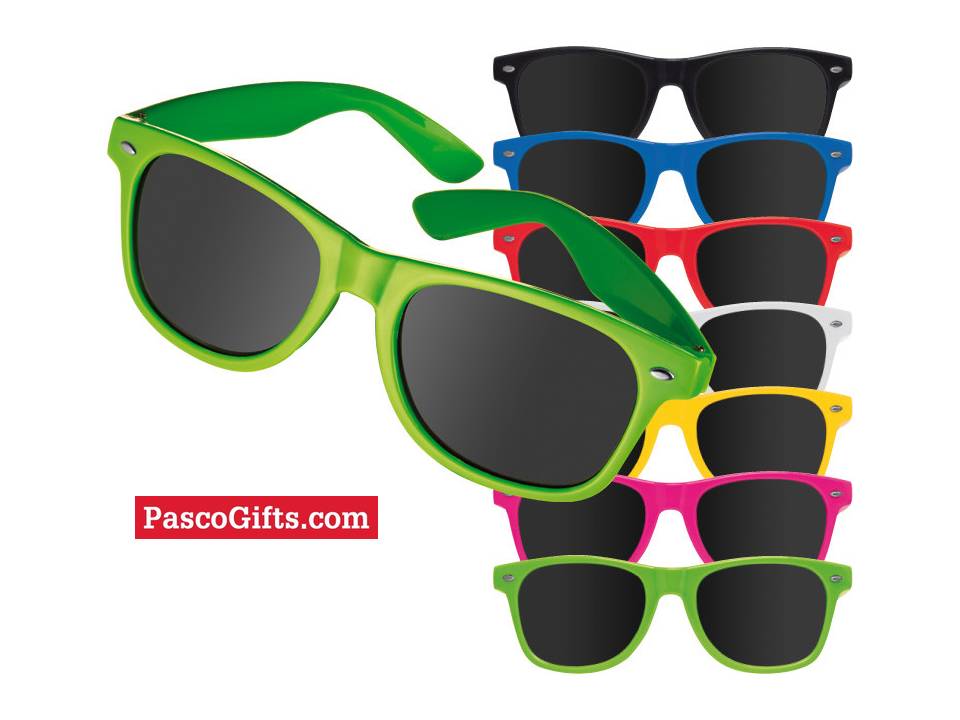 Sun glasses in nerd look 1