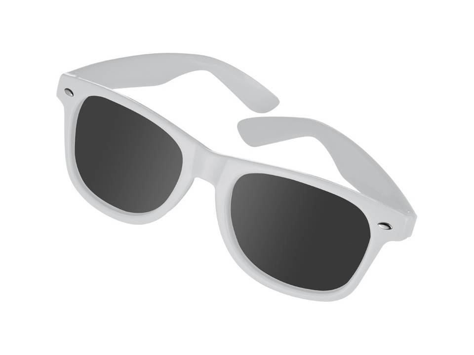 Sun glasses in nerd look 8
