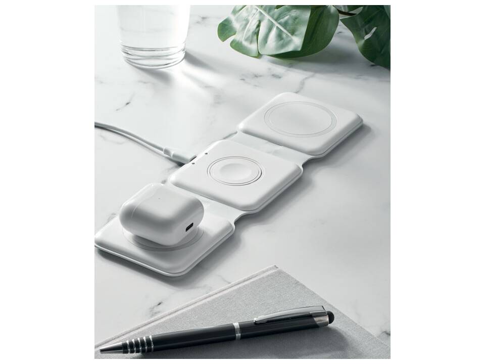 Foldable charging station 7