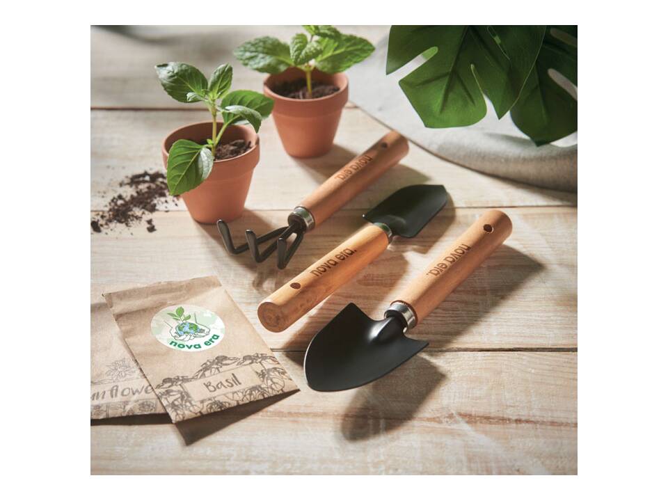 3 garden tools  in RPET pouch 3