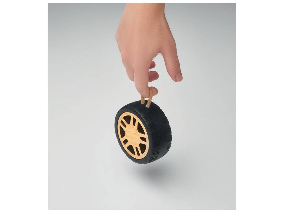 Wireless speaker tire shaped 4