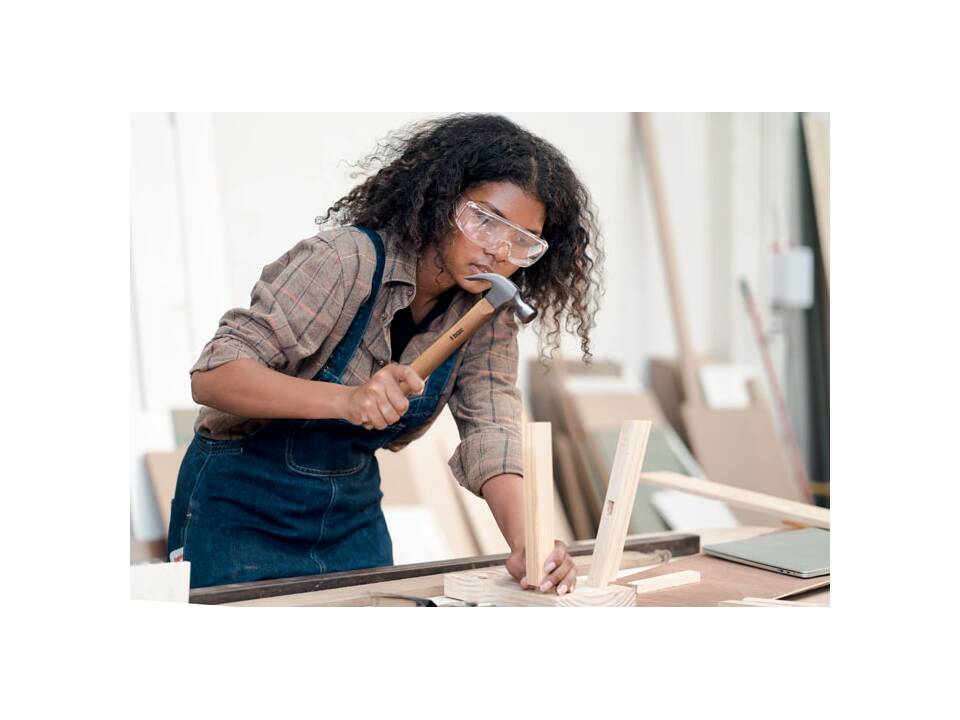 Wooden claw hammer 5