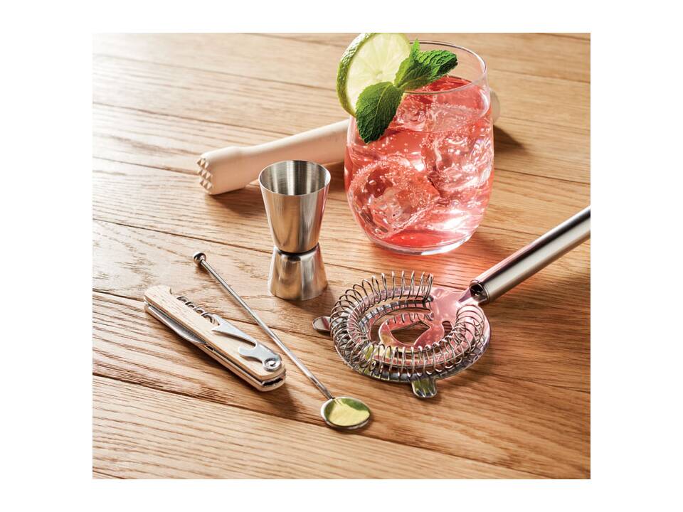 5 piece cocktail kit in pouch. 4