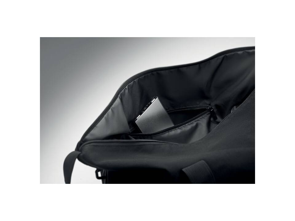 Weekend bag recycled material 5