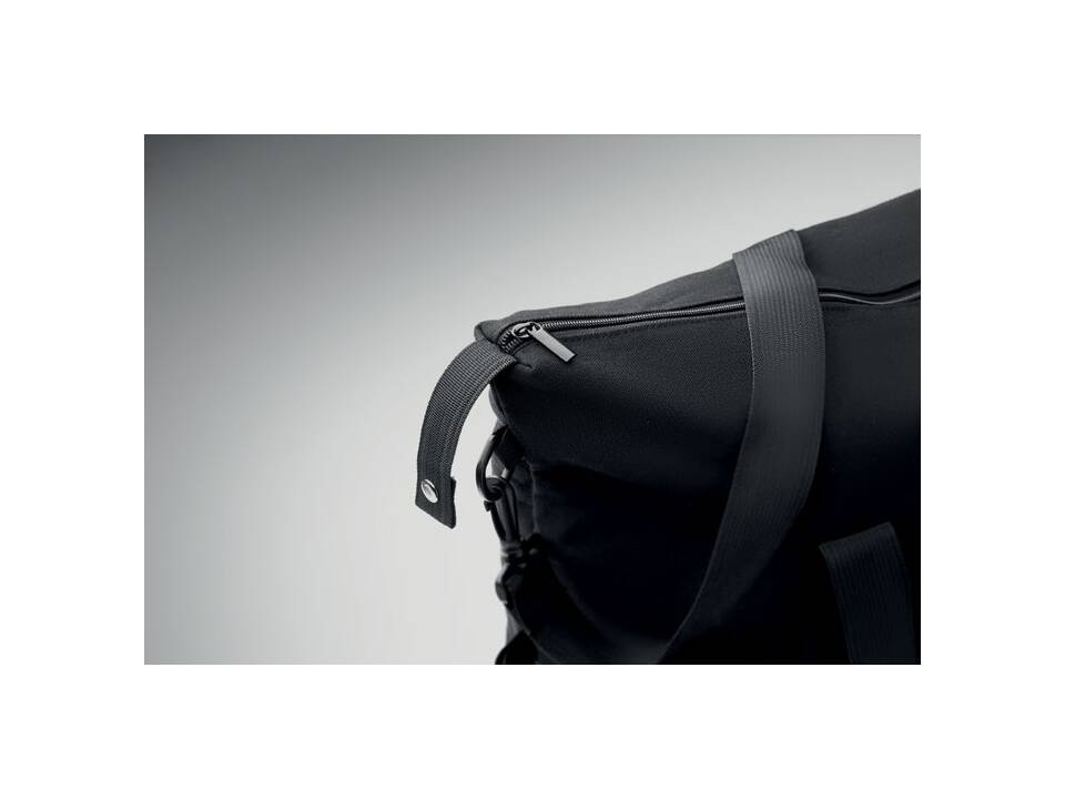 Weekend bag recycled material 2