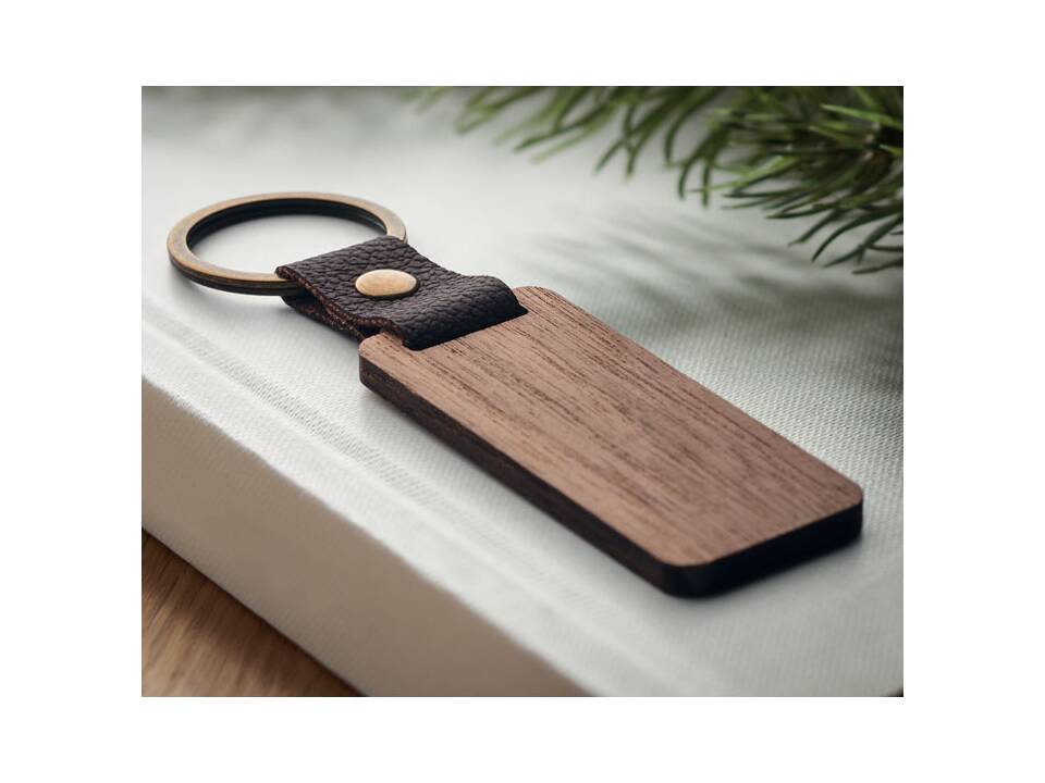 Key ring in walnut and PU 5