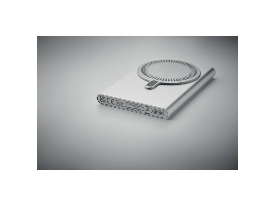 Wireless charger power bank 16