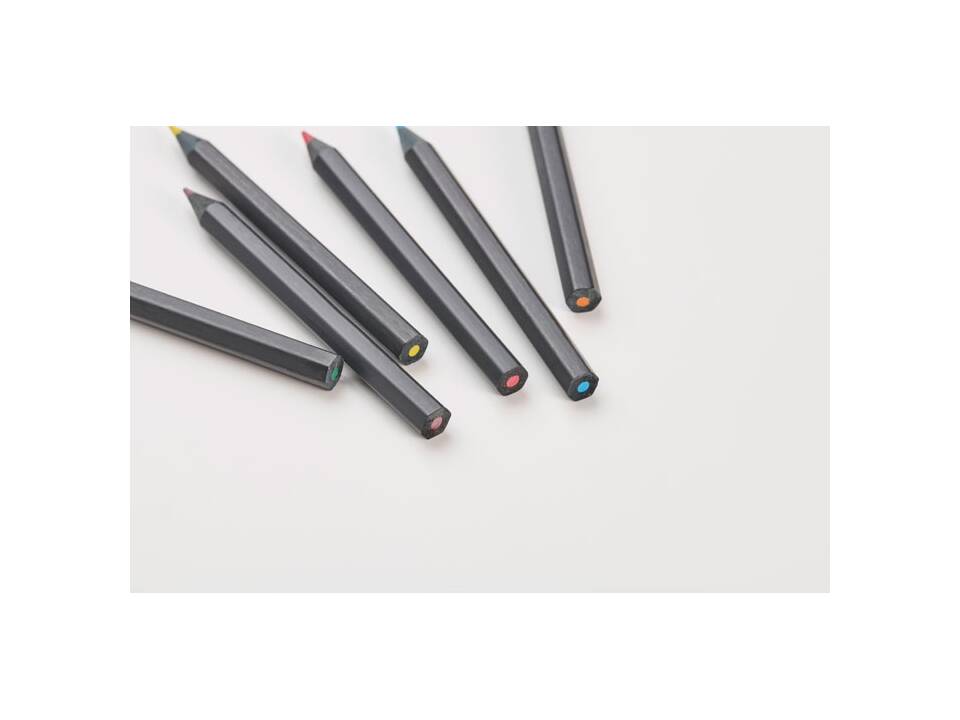 6 black colouring pencils 3