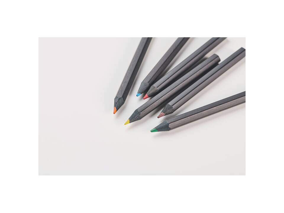 6 black colouring pencils 4