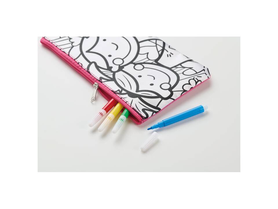 Pencil case with markers 4