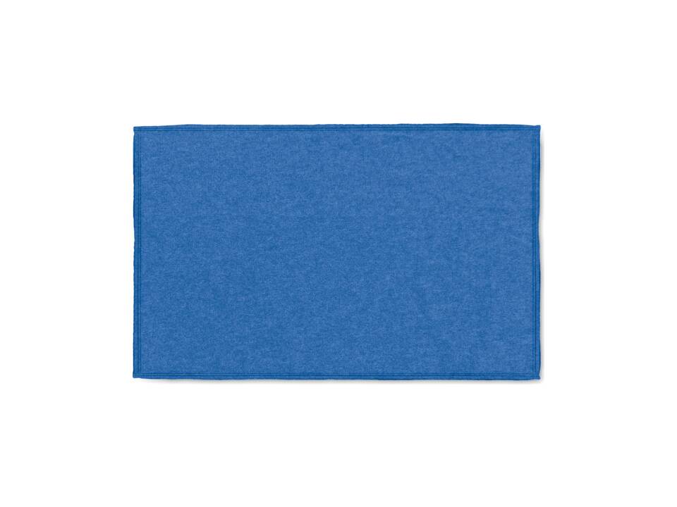 2 in 1 travel blanket set 12