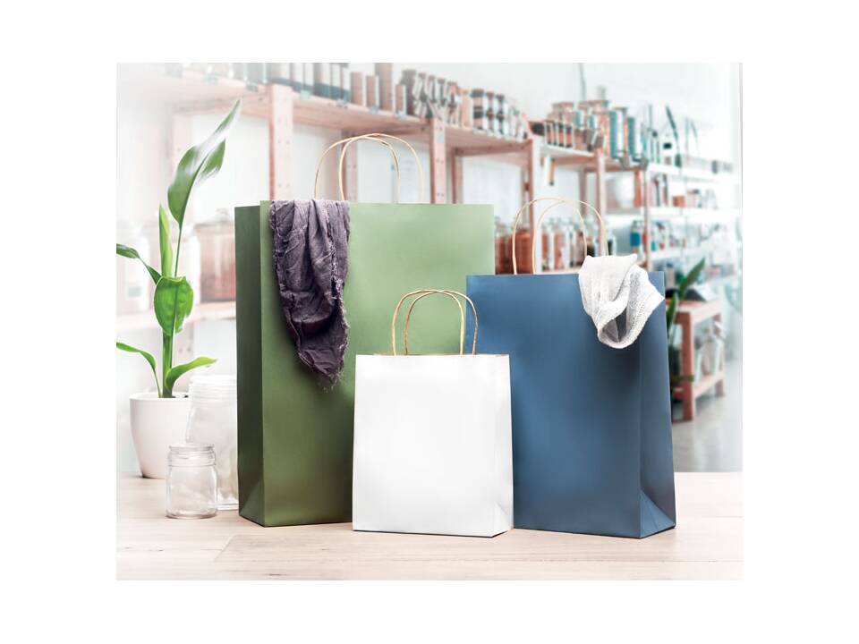 Small Gift paper bag 90 gr/m² 23