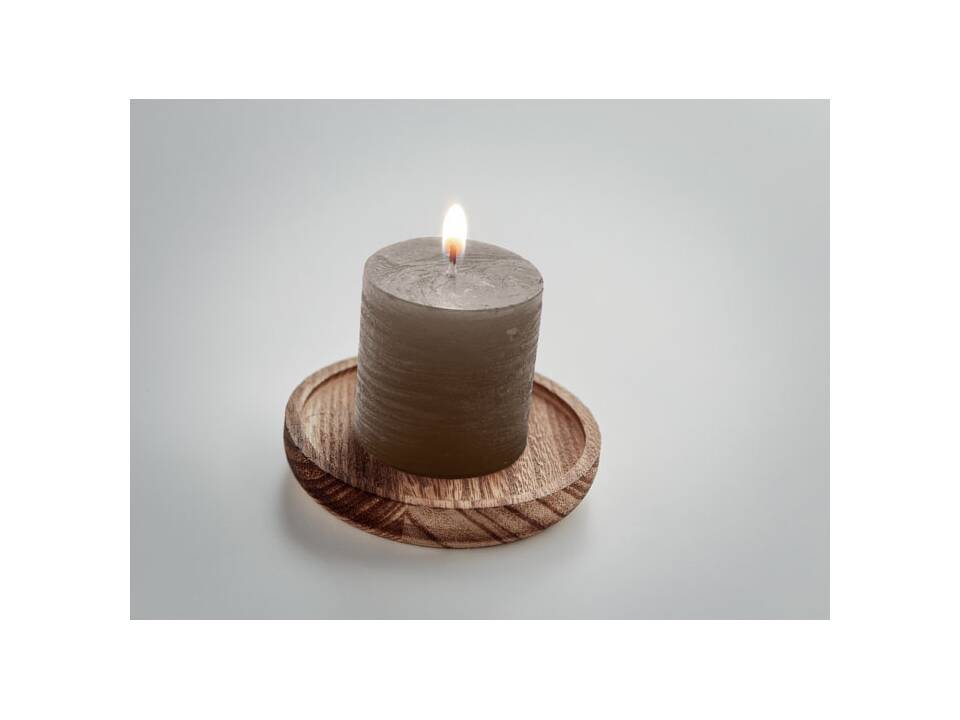 Candle on round wooden base 9