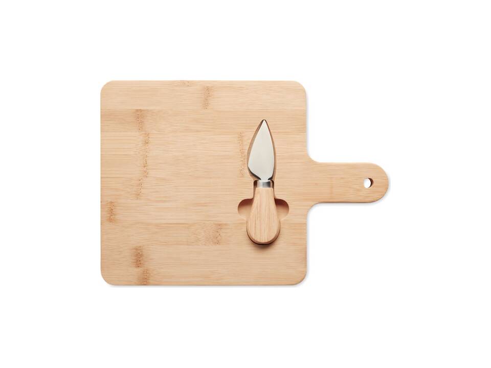 Cheese board set in bamboo 3