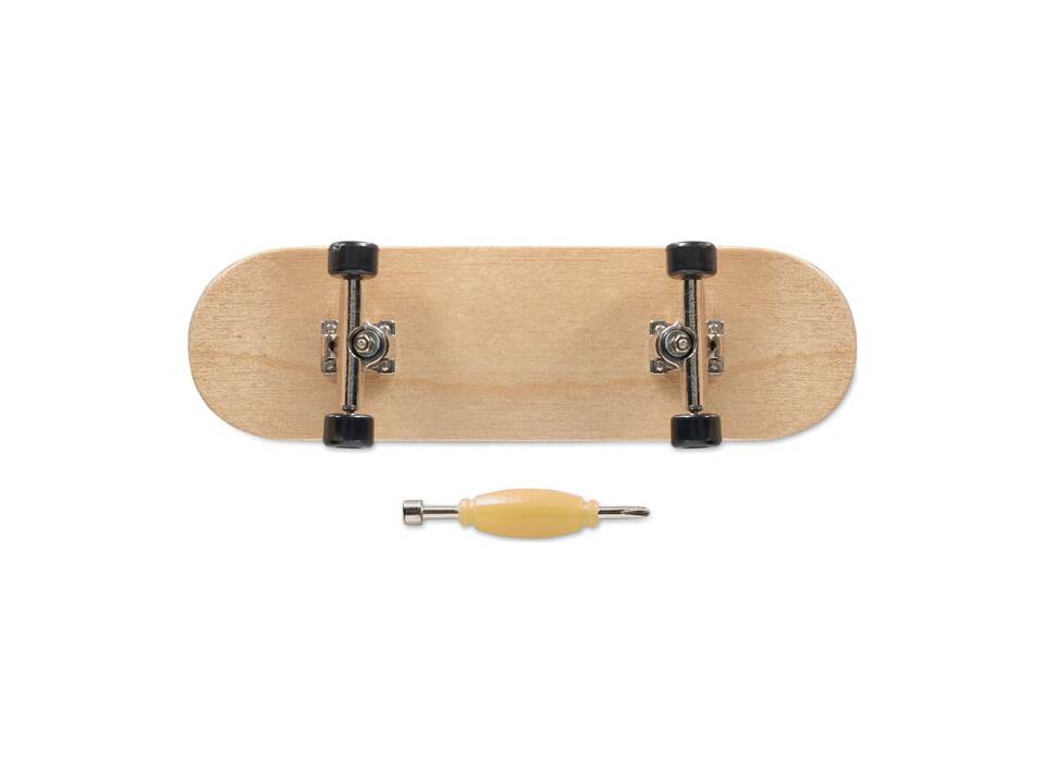 Mini wooden skateboard 3